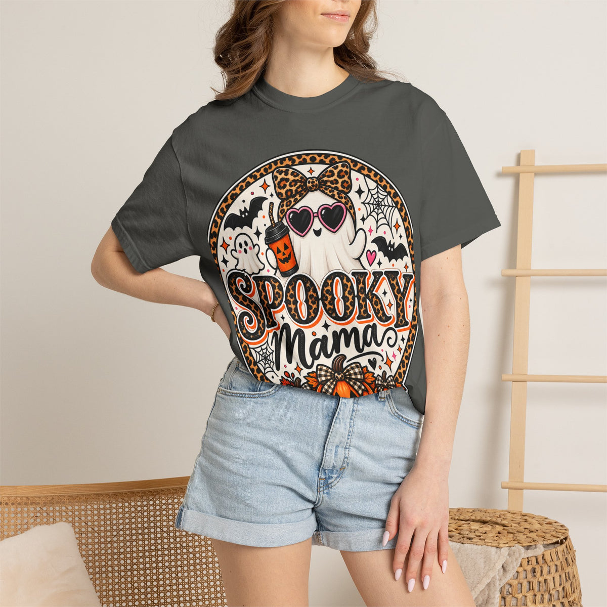 Spooky Mama Ghost Graphic Tee – Cute Leopard Halloween Shirt