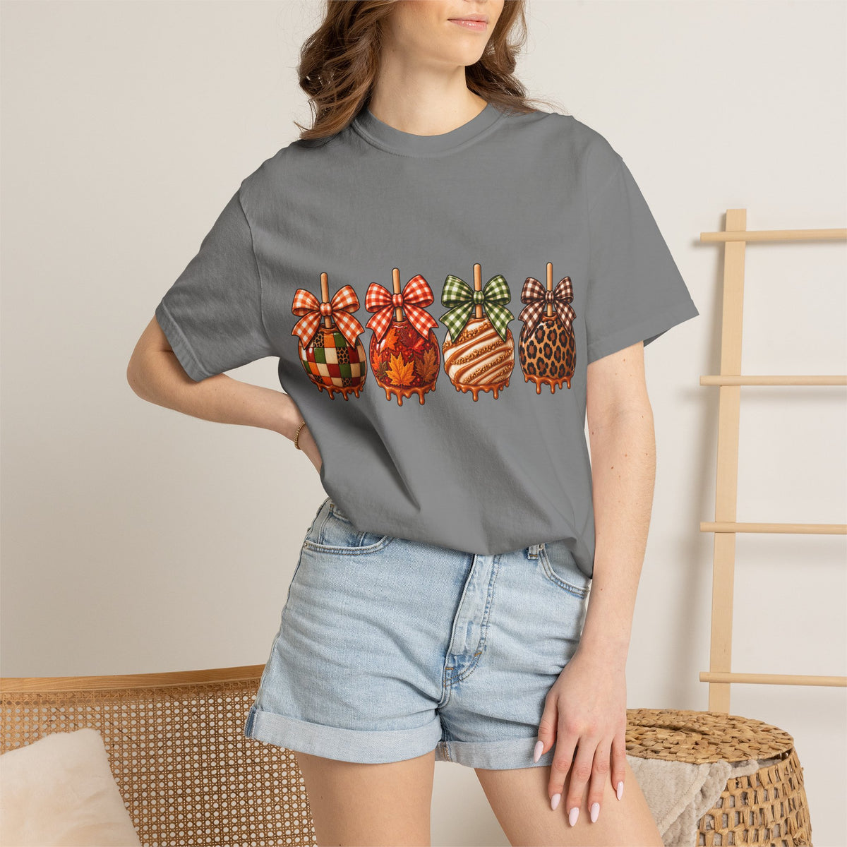 Fall Caramel Apple Graphic Tee – Cute Autumn Bow Shirt