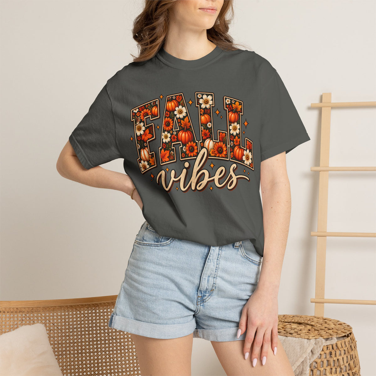 Fall Vibes Graphic Tee – Pumpkin & Floral Autumn Shirt