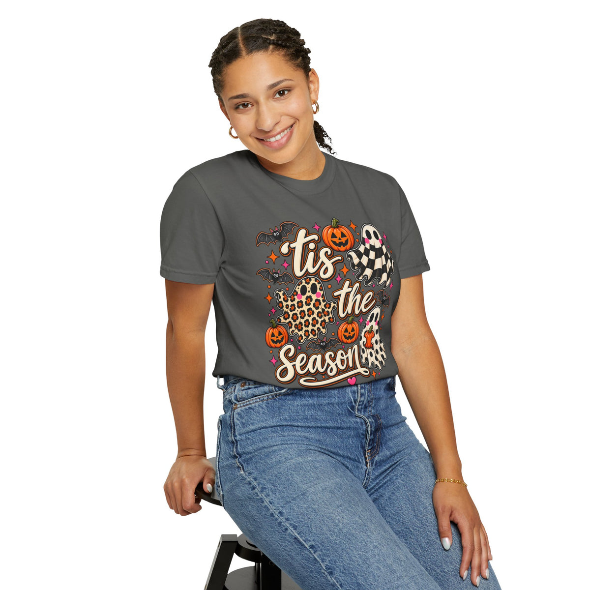 ’Tis the Season Ghost Graphic Tee – Cute Halloween Shirt