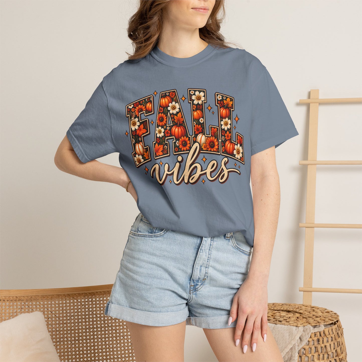 Fall Vibes Graphic Tee – Pumpkin & Floral Autumn Shirt