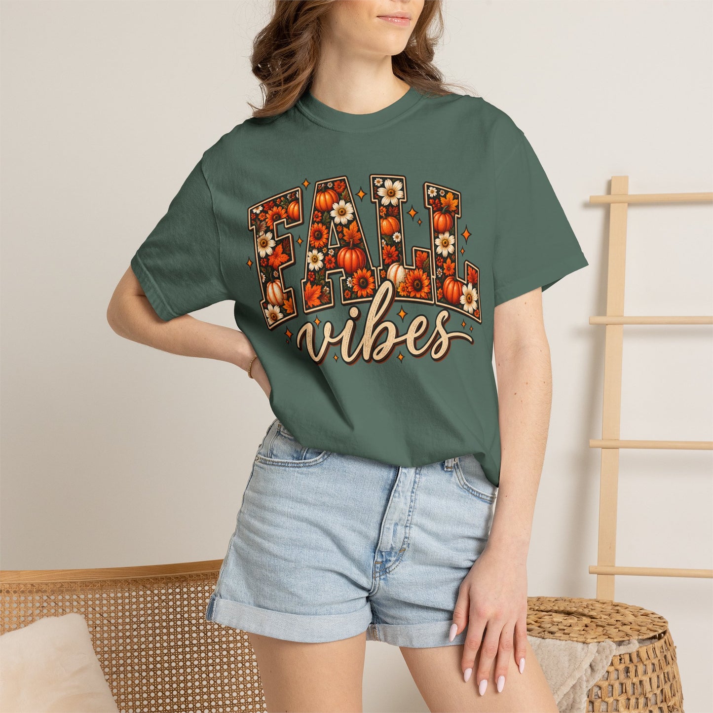 Fall Vibes Graphic Tee – Pumpkin & Floral Autumn Shirt