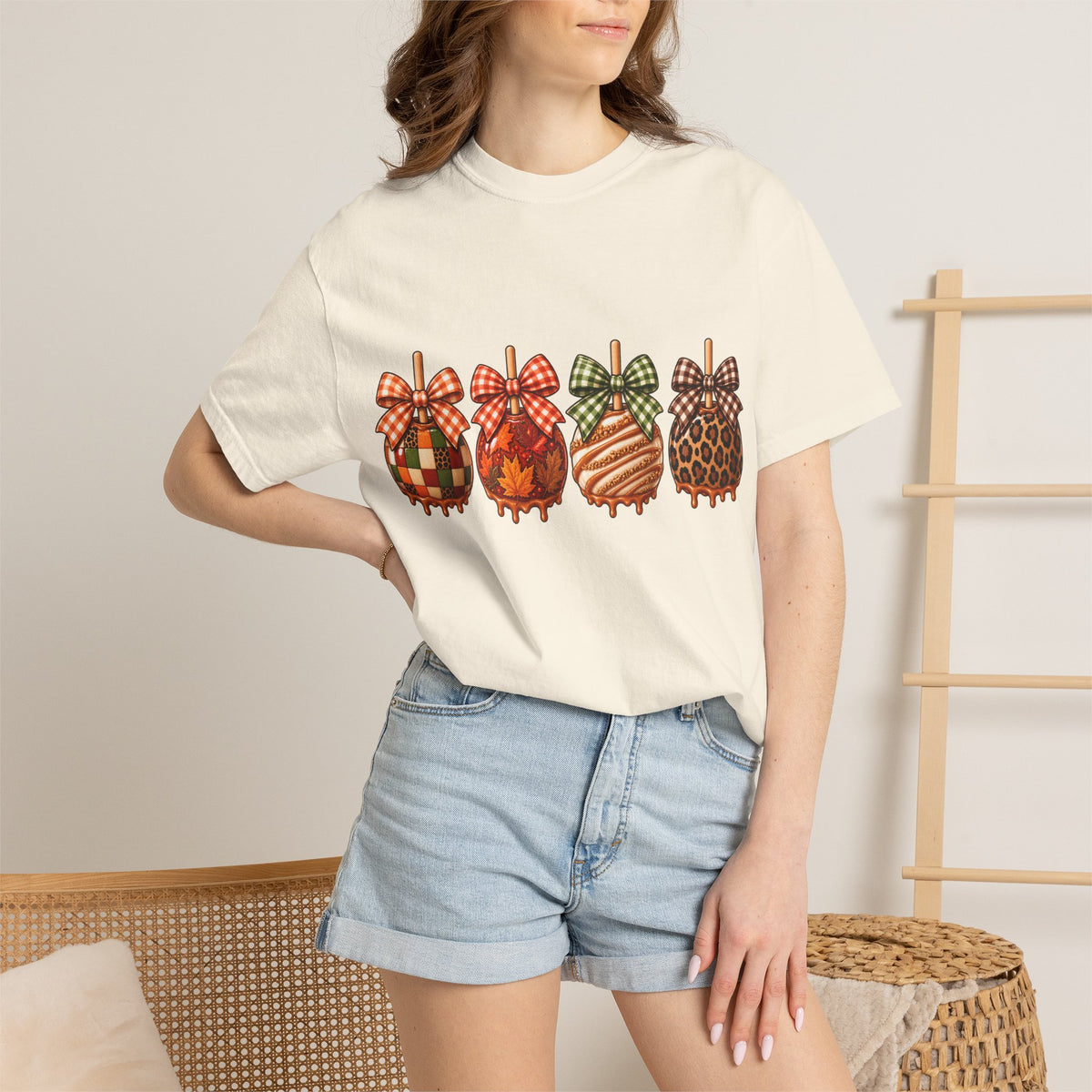Fall Caramel Apple Graphic Tee – Cute Autumn Bow Shirt