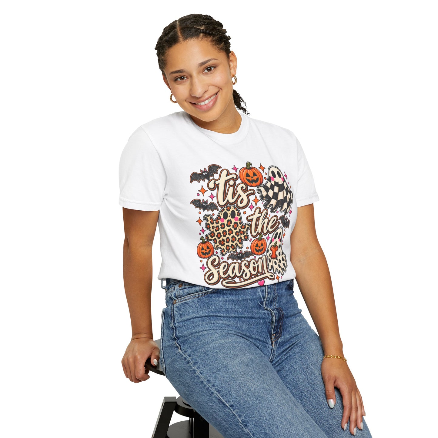 ’Tis the Season Ghost Graphic Tee – Cute Halloween Shirt