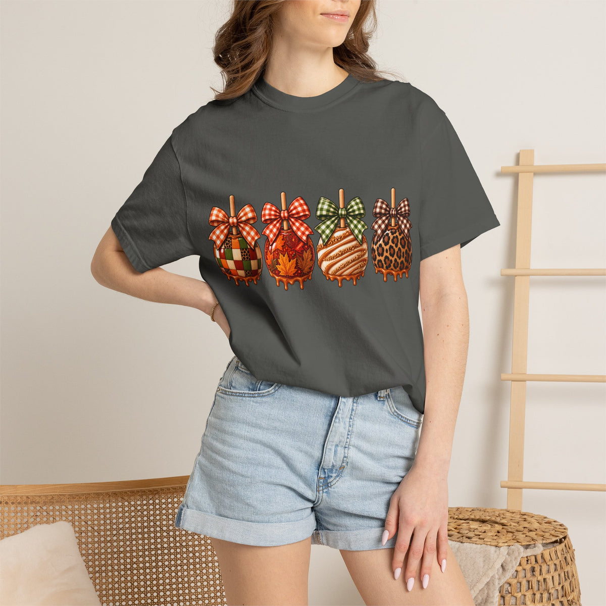 Fall Caramel Apple Graphic Tee – Cute Autumn Bow Shirt