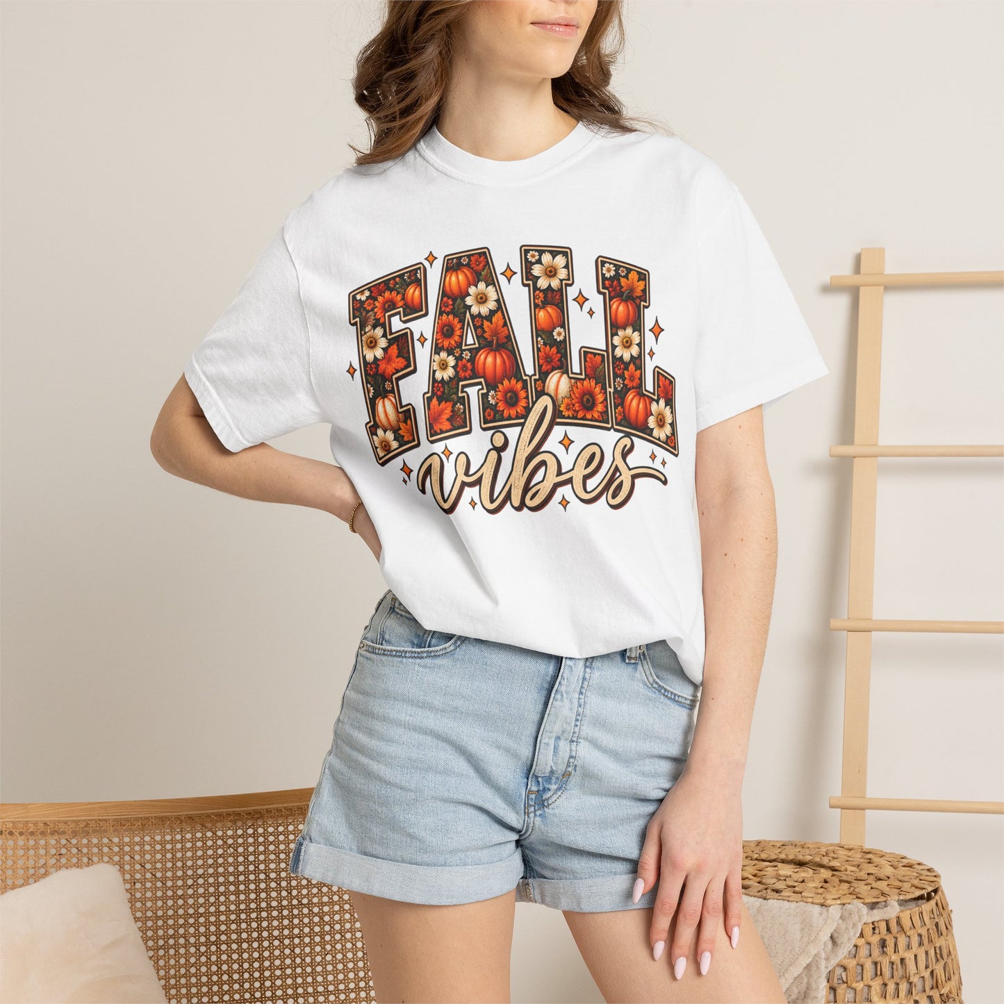Fall Vibes Graphic Tee – Pumpkin & Floral Autumn Shirt