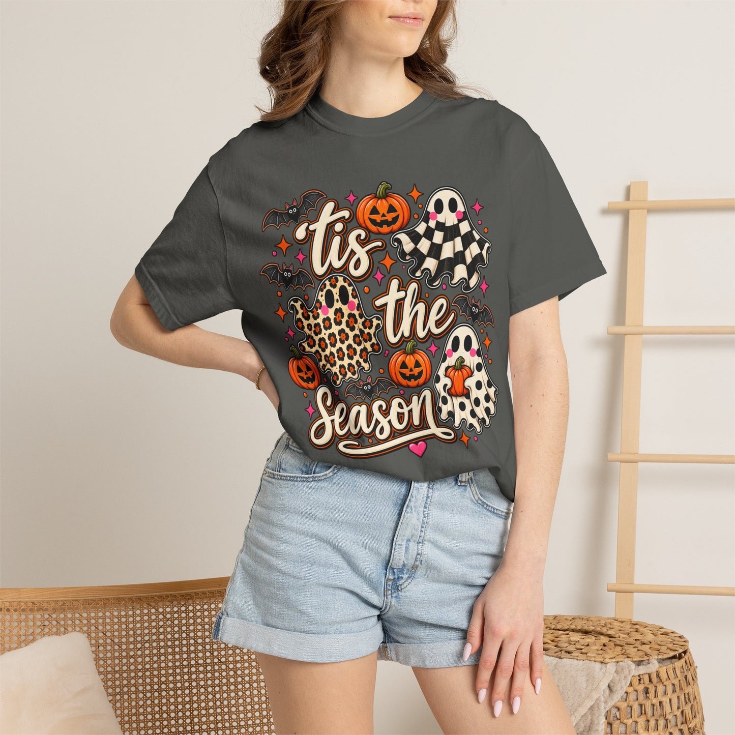 ’Tis the Season Ghost Graphic Tee – Cute Halloween Shirt